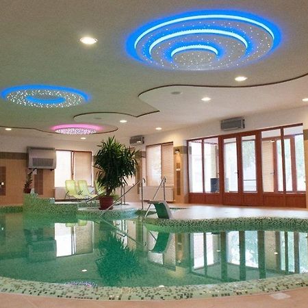 Appartement Bornemisza Kuria à Tiszabecs Extérieur photo